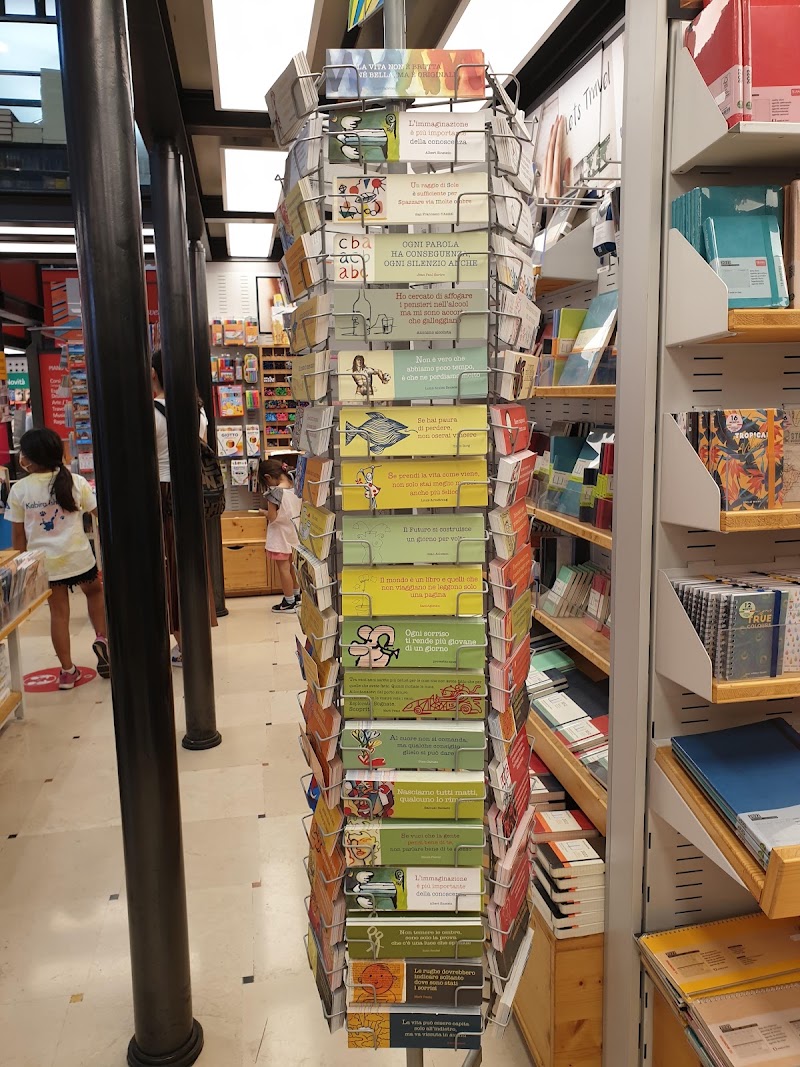 Feltrinelli Librerie - Feltrinelli Librerie Via Vittorio Emanuele Orlando, 78/81, 00185 Roma RM, Italy