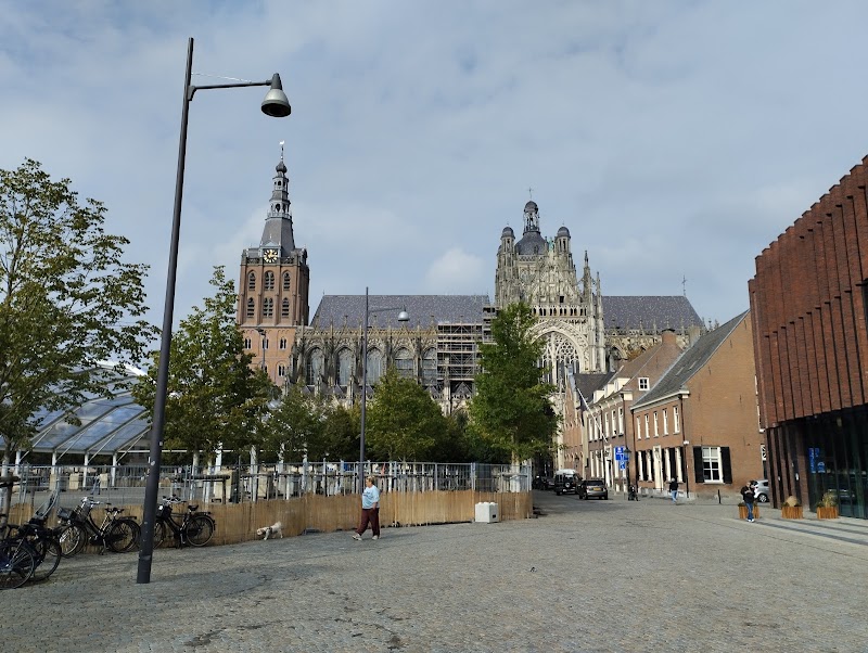 Den Bosch City - Den Bosch City, Burgemeester Loeffplein 70 D, 5211 RX 's-Hertogenbosch, Netherlands