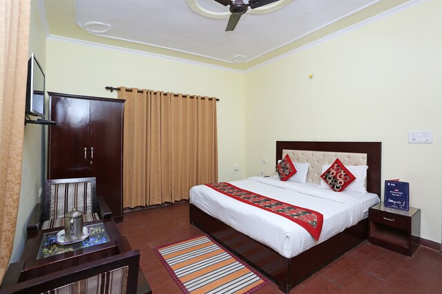 OYO Flagship Lake View Inn - OYO Flagship Lake View Inn, June Estate, Bhimtal, Nainital, Harinagar Chanddeva, Uttarakhand 263136, India