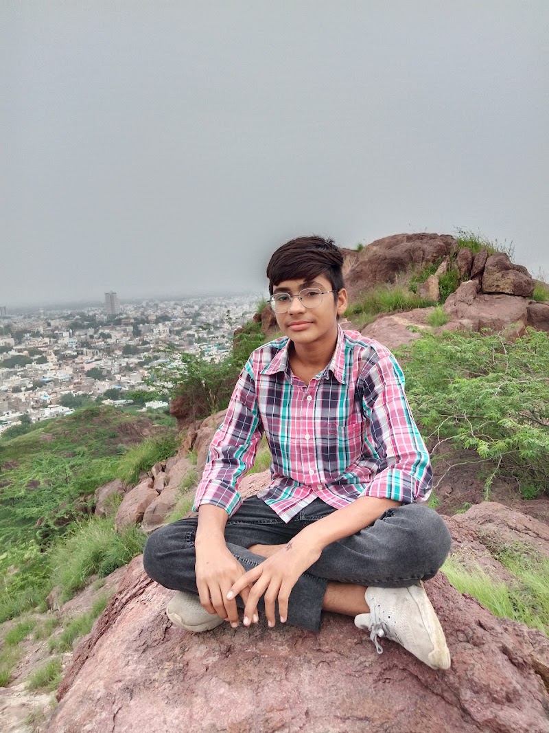 Mountain ️ - Mountain ️ 7XPJ+M62, Vaishnav Colony, Kamla Nehru Nagar, 1st Pulia, Jodhpur, Jodhpur-South (M Corp.), Rajasthan 342008, India