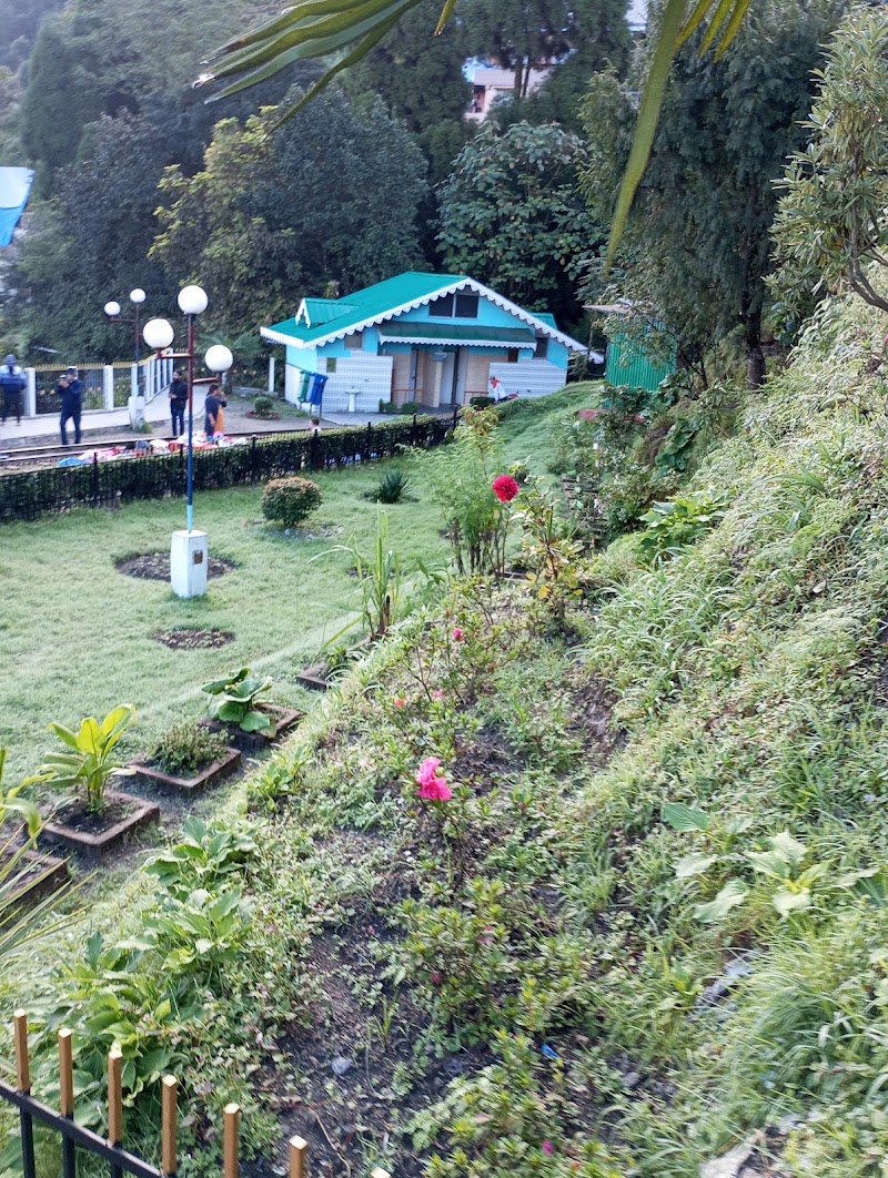 Daphne House Darjeeling - Daphne House Darjeeling St Teresa Road, above Tenzing Norgay Youth Hostel, near GNLF Party Office, Tungsung Basti, Darjeeling, West Bengal 734101, India