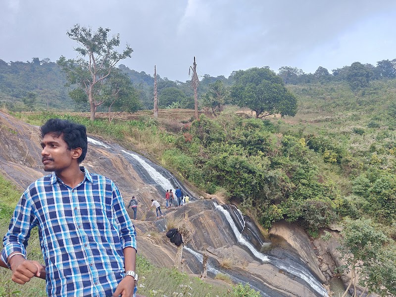 Thatiguda Waterfall - Thatiguda Waterfall, 62G5+8CG, Ananthagiri, Andhra Pradesh 535145, India