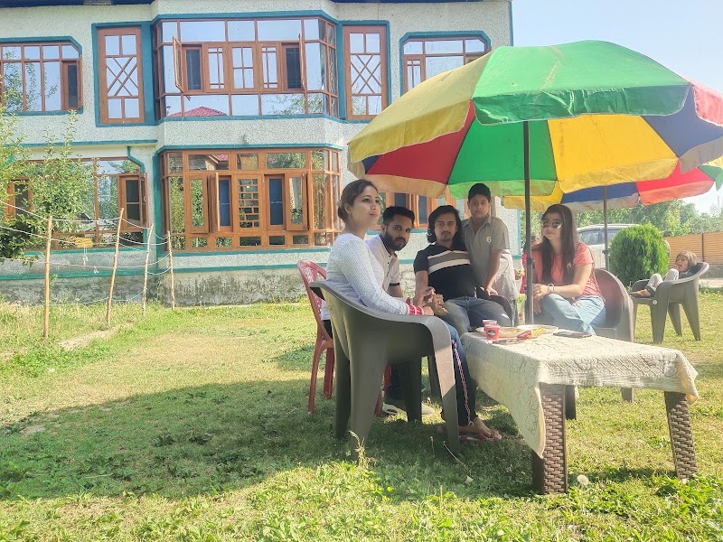 Gulmarg Gulsitara Resorts - Gulmarg Gulsitara Resorts Srinagar - Gulmarg Rd, Ward 7, Kunzer, Gulmarg, 193404