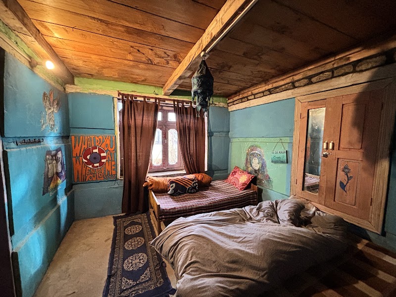 Gypsy House & Cafe - Gypsy House & Cafe Gypsy House Cafe, Parvathi Valley, Kalgha, Sosan, Himachal Pradesh 175105, India