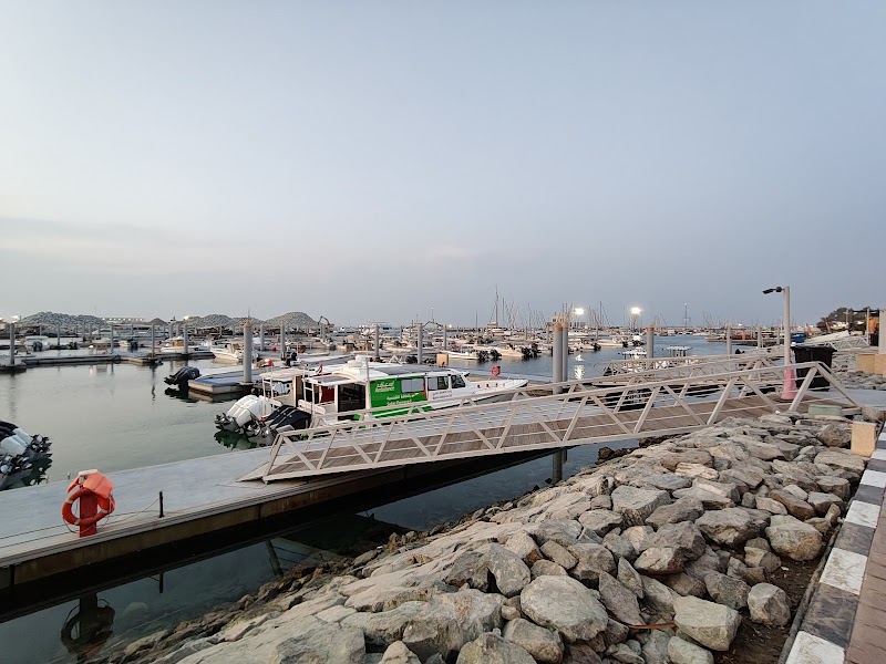 Seaview Restaurant - Seaview Restaurant Fishing Harbor - off Jumeira Street - Umm Suqeim First - Umm Suqeim 1 - Dubai - United Arab Emirates