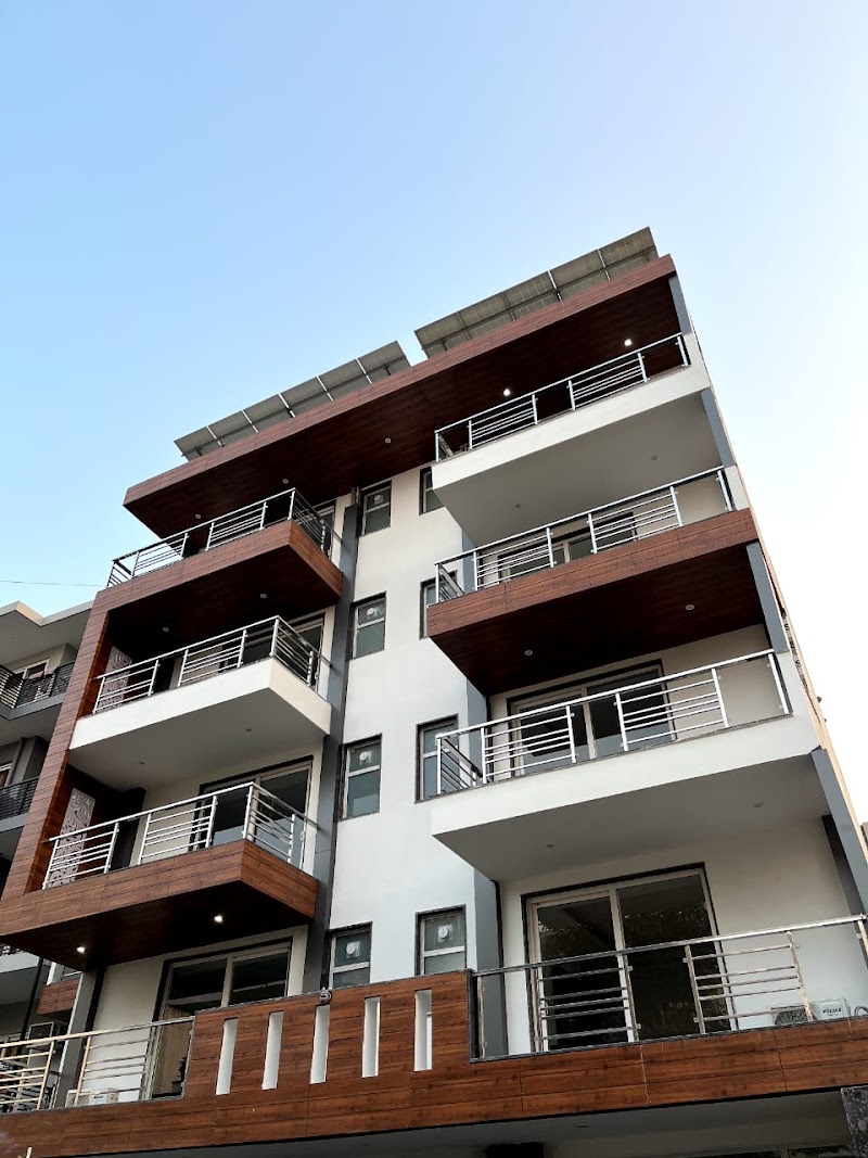 Housr 1 BHK Apartment Sector 28 Near Galleria Market