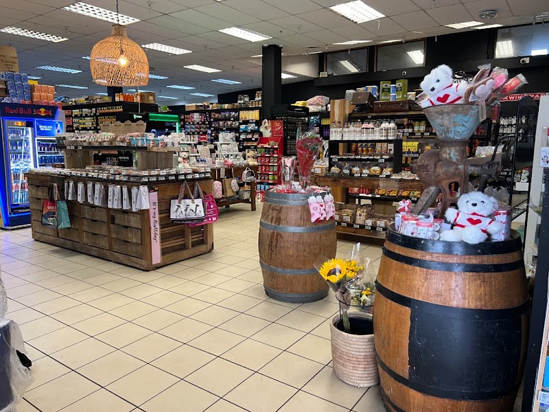 KWIKSPAR Glencairn - KWIKSPAR Glencairn, Birkenhead Rd, Glencairn, Cape Town, 7975, South Africa