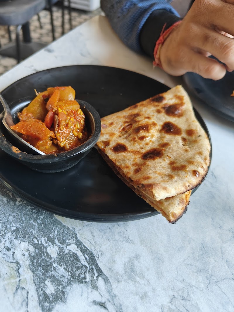 Get Along Cafe - Get Along Cafe Ani - Banjar - Aut Rd, opposite Pink Panther Cafe, Jibhi, Bini, Himachal Pradesh 175123, India