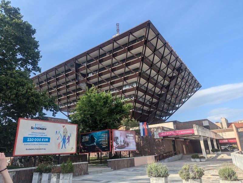 Discover Bratislava - Free & Private Walking Tours - Discover Bratislava - Free & Private Walking Tours, Františkánske námestie 8, 811 01 Bratislava-Staré Mesto, Slovakia