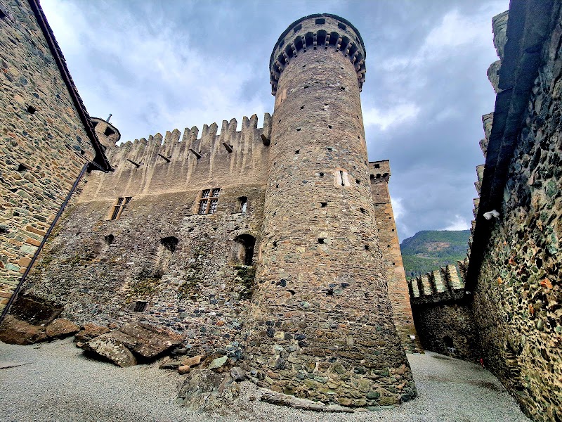 Castello di Fénis - Castello di Fénis, Località Chez Sapin, 1, 11020 Fénis AO, Italy
