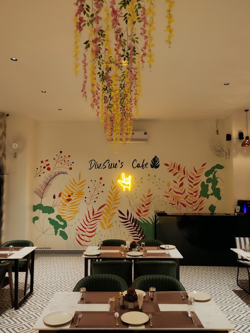 DinSun's Cafe - DinSun's Cafe industrial estate extension, P6A, New Power House Rd, Sector-H, Shastri Nagar, Jodhpur, Rajasthan 342011, India