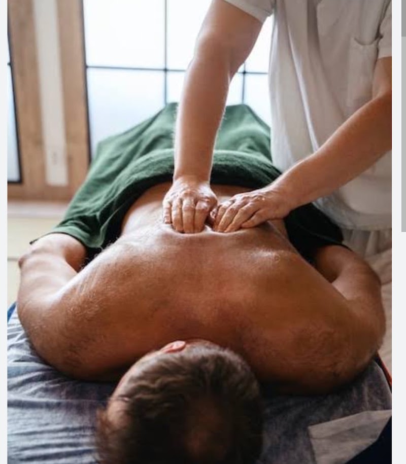 Ayur Sanssara (Home visit Kerala ayurvedic massage service) - Ayur Sanssara (Home visit Kerala ayurvedic massage service) G1 santhi apt, Pintos Vaddo, Candolim, Goa 403515, India