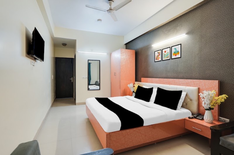 Townhouse Maithli Marg Sector 55 formerly Red Roof - Townhouse Maithli Marg Sector 55 formerly Red Roof, A-05, A-5 sector 56, A Block, Indian Oil Nagar, Sector 55, Noida, Uttar Pradesh 201307, India