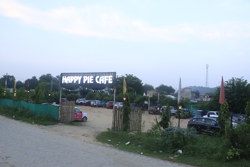 Happy Pie Cafe - Happy Pie Cafe Aravali hills, Pandala, Gurugram, Haryana, 122101, India