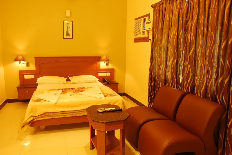 Pondy Bazaar Hotel Krishna Inn - Pondy Bazaar Hotel Krishna Inn 12, Raja Bather St, T. Nagar, Chennai, Tamil Nadu 600017, India