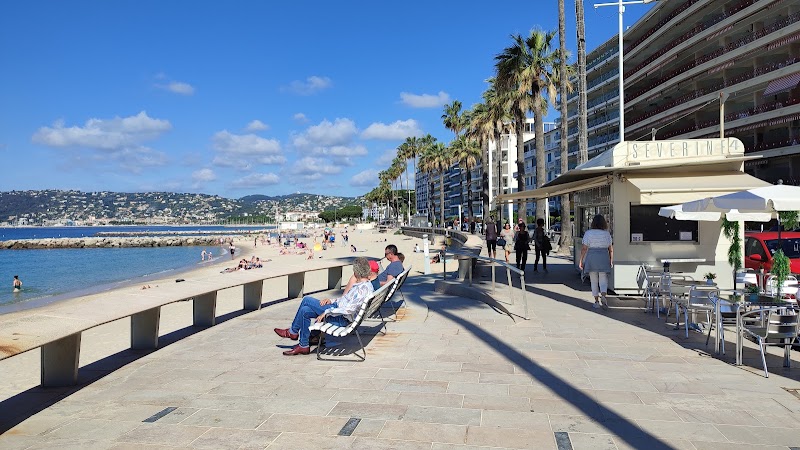 Plage de Juan les Pins - Plage de Juan les Pins 06160 Antibes, France