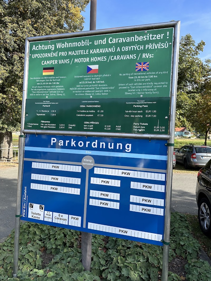Parkplatz Oberrathen - Parkplatz Oberrathen, Elbweg 13-15, 01824 Rathen-Kurort Rathen, Germany