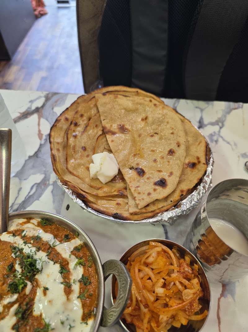 Tandoori Hut RPD - Tandoori Hut RPD 64, K 26, New Link Rd, opp. Bikaji Sweets, Old Sonal Industrial Estate, Kanchpada, Malad West, Mumbai, Maharashtra 400064, India