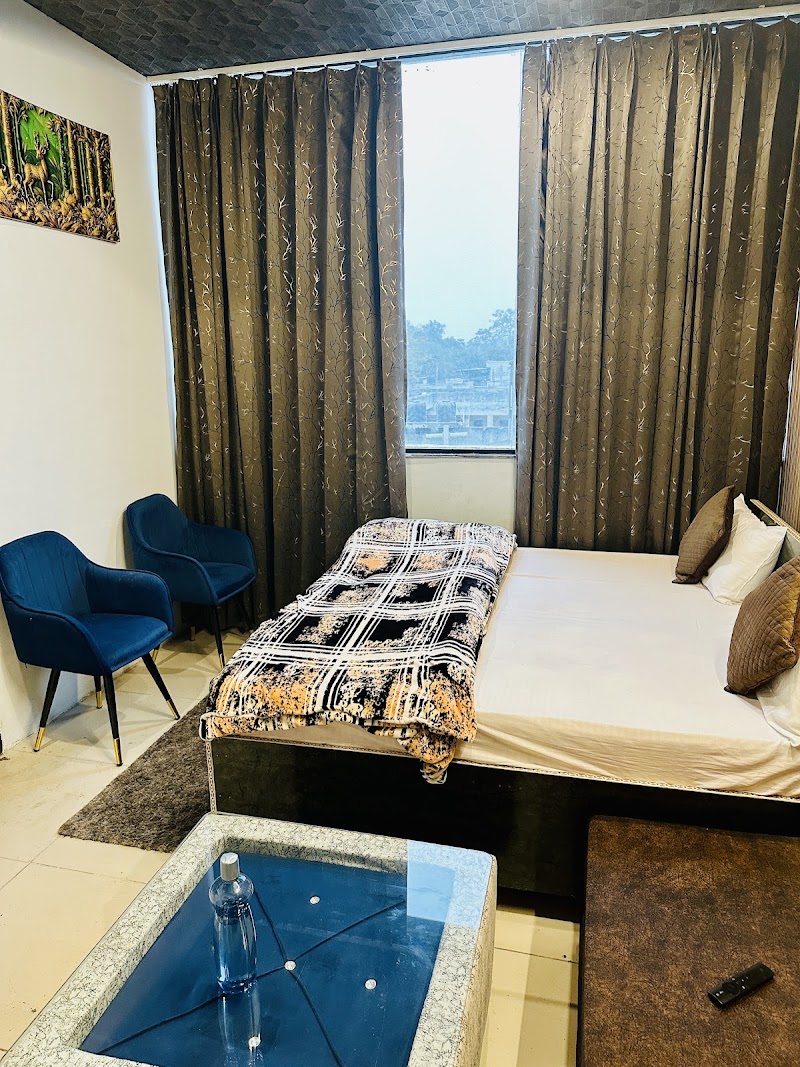 Whitehills residency - Whitehills residency, Esi-3, Namaste Chowk, near Chimnibai Dharamshala, Block A, New Industrial Twp 3, New Industrial Township, Faridabad, Haryana 121001, India