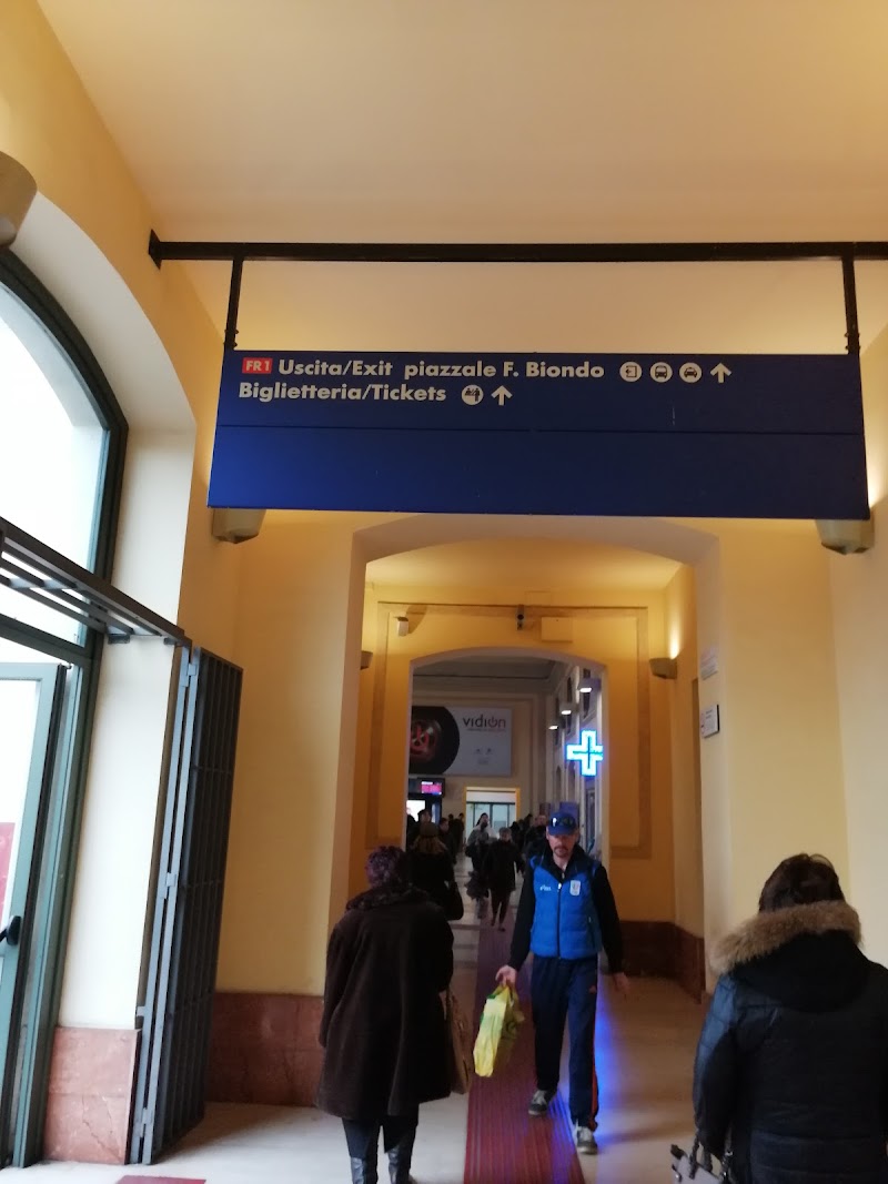 Stazione di Trastevere - Stazione di Trastevere, 00153 Rome, Metropolitan City of Rome Capital, Italy