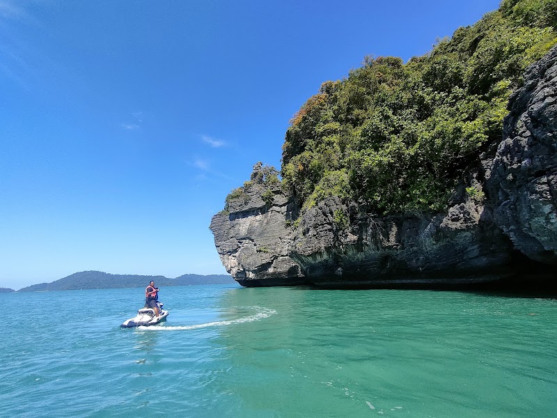BZ Watersport - BZ Watersport, Jalan Pantai Cenang, Lubok Buaya, 07000 Langkawi, Kedah, Malaysia