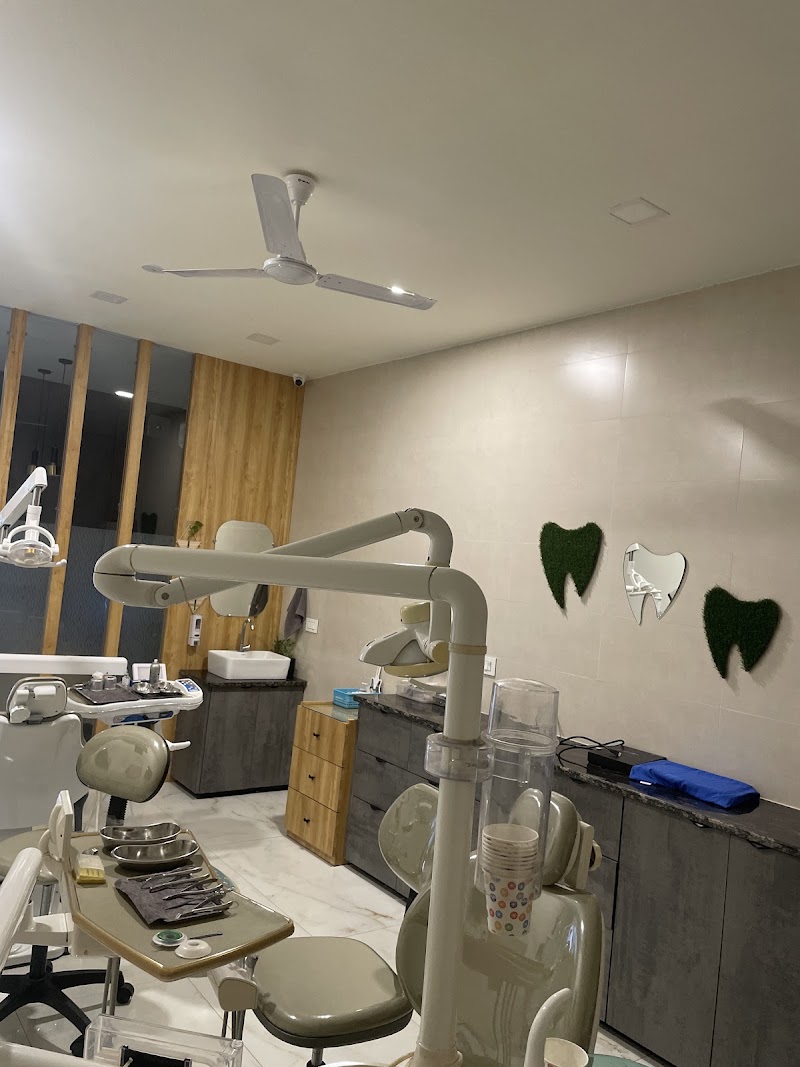 Gandhi Dental and Physiotherapy Clinic - Gandhi Dental and Physiotherapy Clinic, 20A/8, 20/A, Gurudwara Rd, near Rawlani Medicals, Nehru Nagar West, Vidya Vihar Colony, Bhilai, Chhattisgarh 490020, India