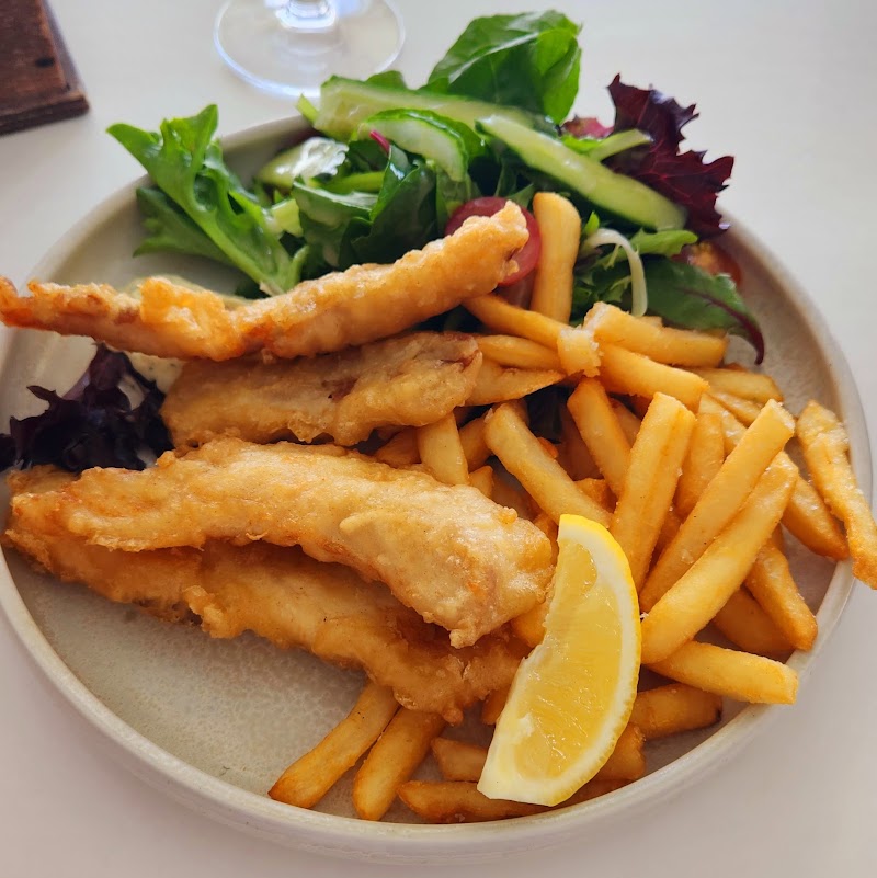 Bondi Icebergs Swimming CLUB - The Bergs Bistro - Bondi Icebergs Swimming CLUB - The Bergs Bistro 1 Notts Ave, Bondi Beach NSW 2026, Australia