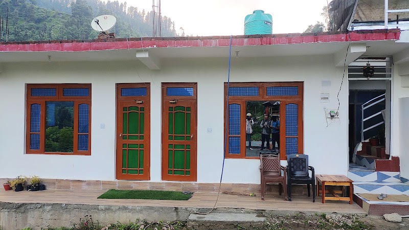 River side home stay - River side home stay Bus Stop, Ghatasani-Barot Rd, Tarwan, Himachal Pradesh 175013, India