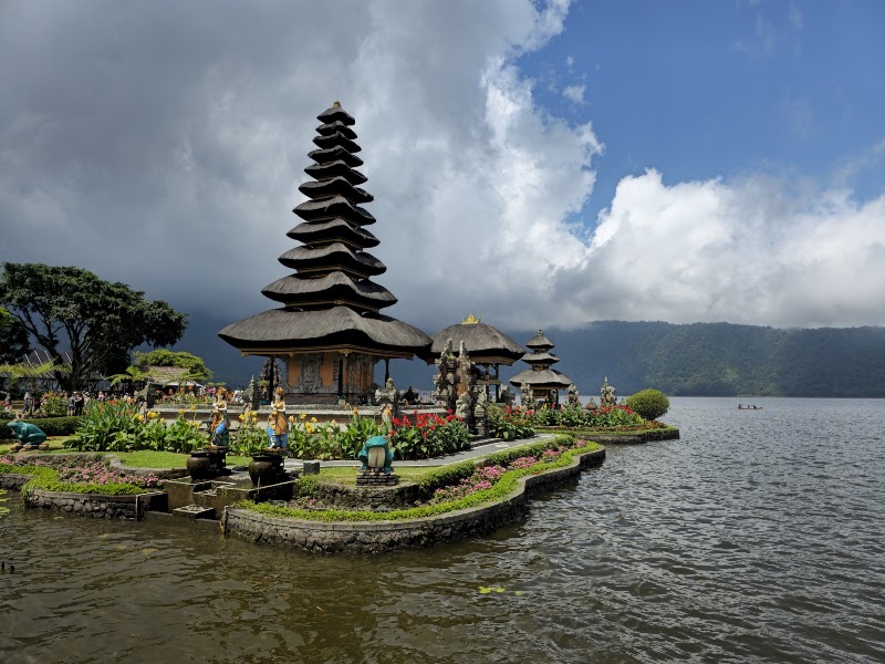 Ulun Danu Beratan Temple - Ulun Danu Beratan Temple Candikuning, Baturiti, Tabanan Regency, Bali, Indonesia