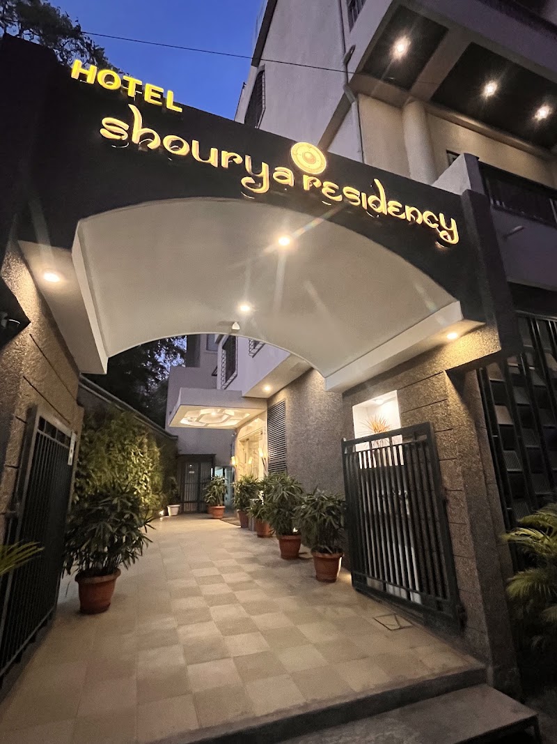 Tripli Hotels Shourya Residency - Tripli Hotels Shourya Residency Lake Palace Road, Gulab Bagh Rd, near Vintage Car Museum, Old City, Brahmpuri, Udaipur, Rajasthan 313001, India