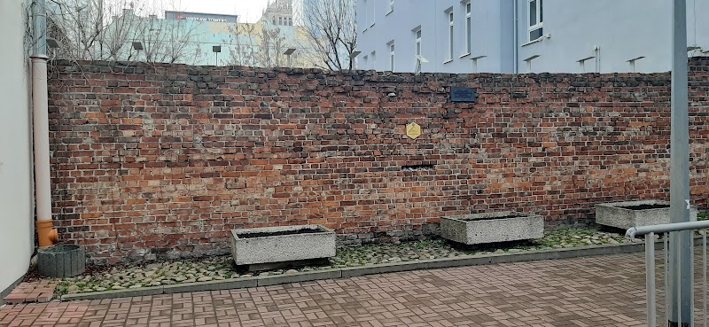 Fragment Of Ghetto Wall - Fragment Of Ghetto Wall, Sienna 55, 00-820 Warszawa, Poland