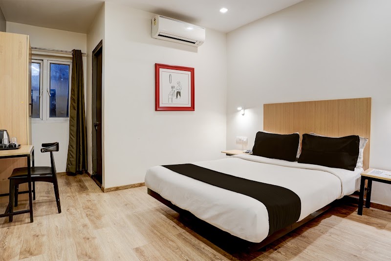Super Townhouse by OYO Ulsoor Near Halasuru Metro Station - Super Townhouse by OYO Ulsoor Near Halasuru Metro Station, 90, New Municipal.9, Old Madras Road swamy Near Halasuru Metro Station HOTEL, Metro Station, Vivekanada Road, near Halasuru, Halasuru, Dodakattappa, Hotel, Bengaluru, Karnataka 560008, India