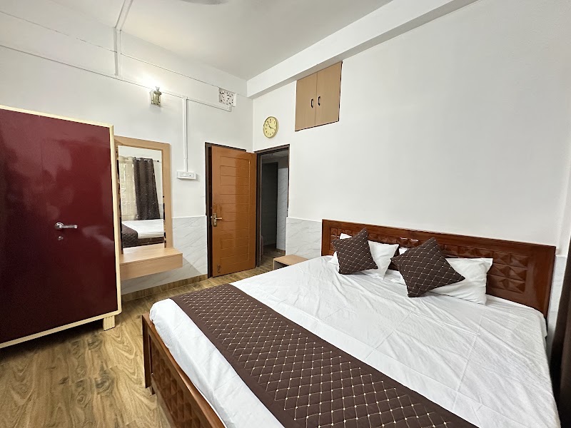 Whitewoods Stay - Whitewoods Stay PC2Q+QF2, Satyajit Roy Rd Bylane, Ward 23, Subhas Pally, Siliguri, West Bengal 734006, India
