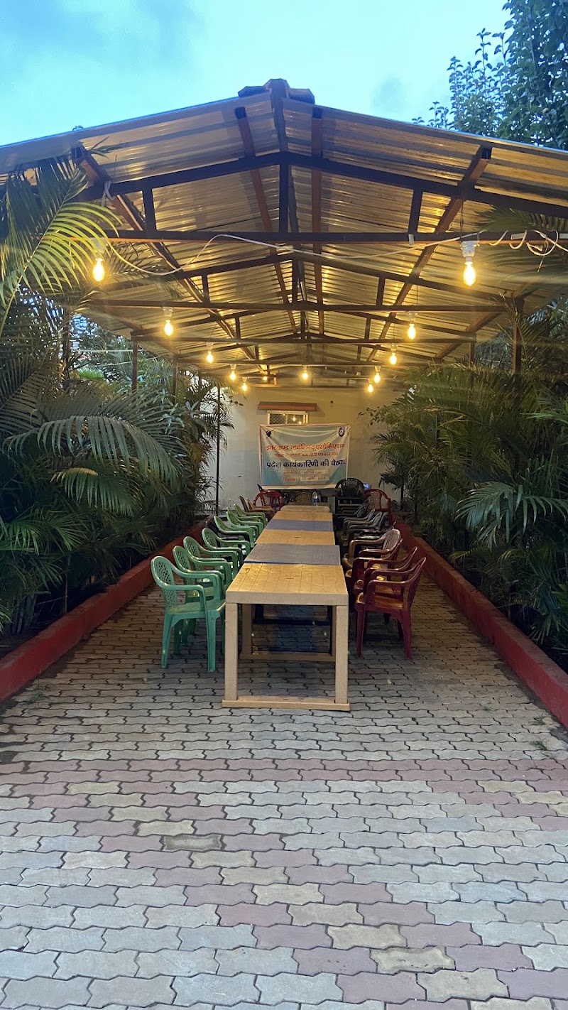 HOTEL RAVI AND SHASHI - HOTEL RAVI AND SHASHI, Police station road, Netarhat, Birjiatoli, Jharkhand 835218, India