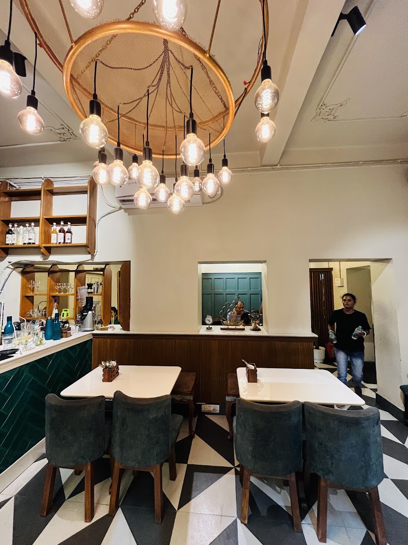 The Beanshot Cafe - The Beanshot Cafe 166, C/416, Lords More, Lake Gardens, Kolkata, West Bengal 700045, India