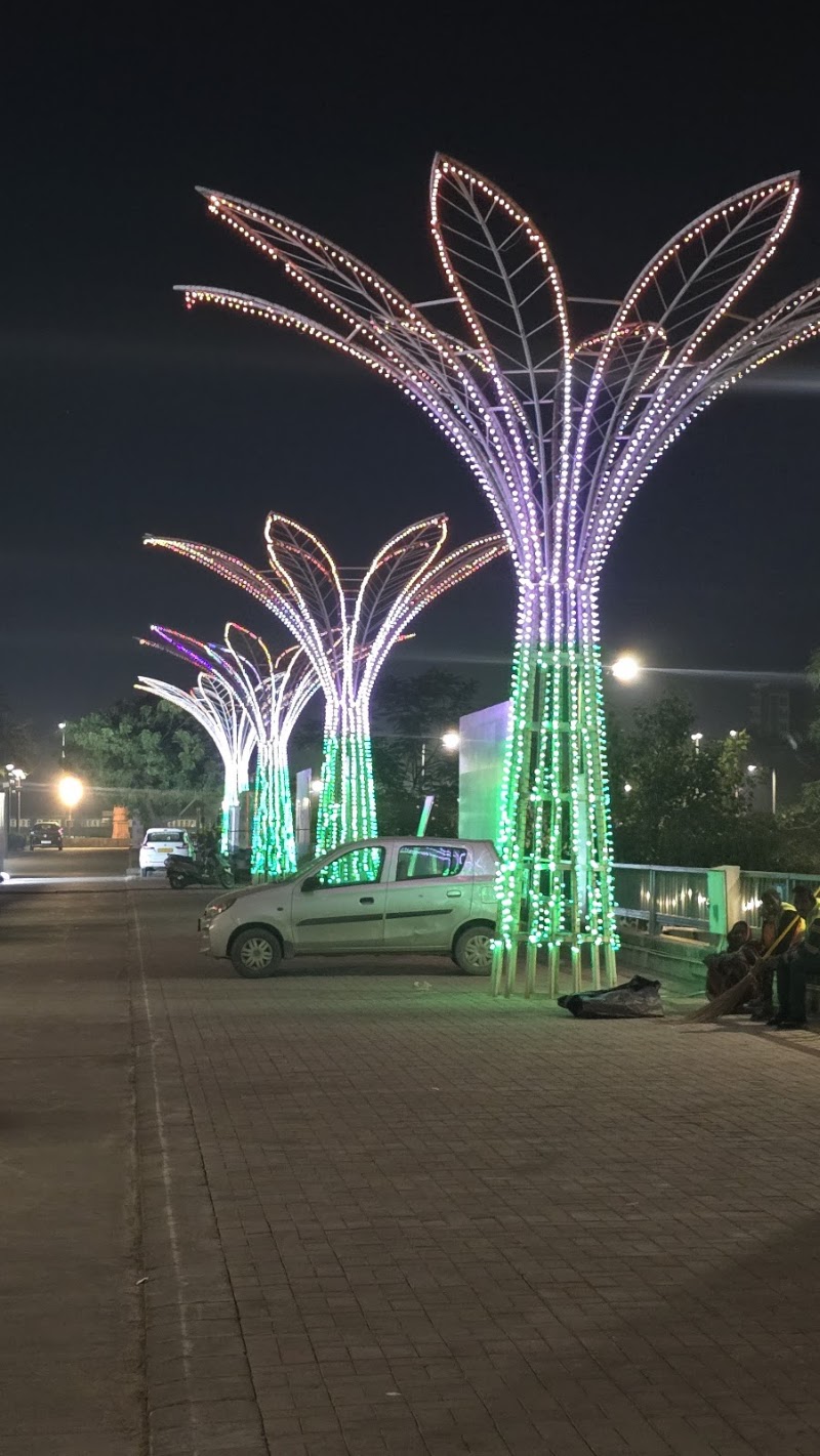 Sabarmati Riverfront - Sabarmati Riverfront, 2nd Floor, Riverfront House, Pujya Pramukh Swami Marg, Riverfront Rd, Vishalpur, West, Ellisbridge, Ahmedabad, Gujarat 380009, India