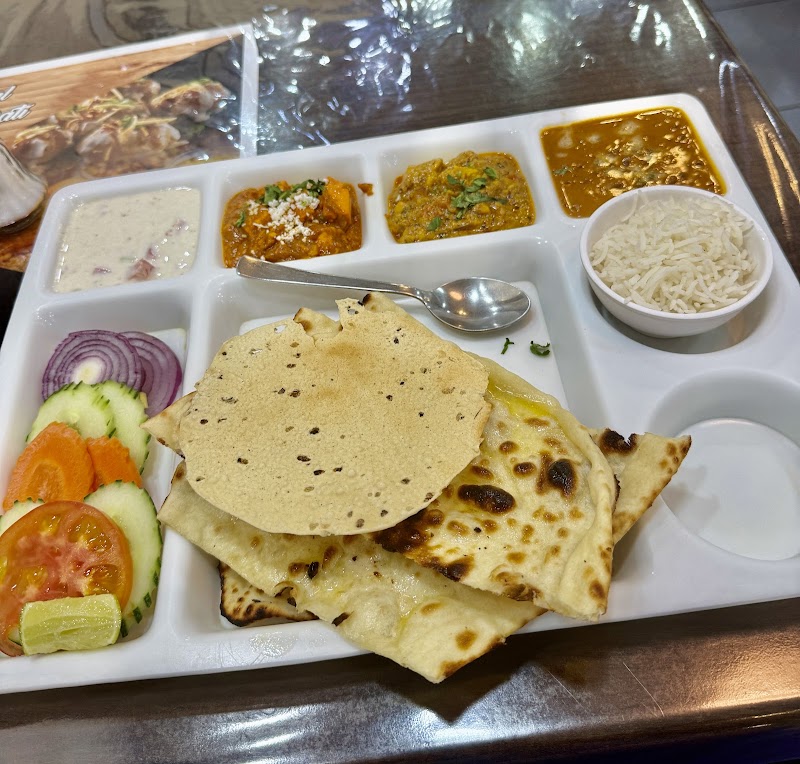 Govindam Indian Restaurant (100% Pure Veg & Jain Food ) - Govindam Indian Restaurant (100% Pure Veg & Jain Food ) 330, 1 Thanon Pattaya Klang, Muang Pattaya, Amphoe Bang Lamung, Chang Wat Chon Buri 20150, Thailand