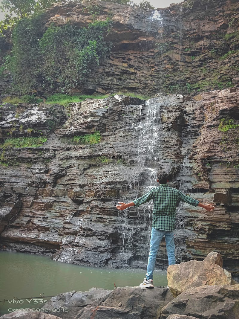 Dhaskund Waterfall - Dhaskund Waterfall, Sirpur Rd, Awarai, Chhattisgarh 493551, India