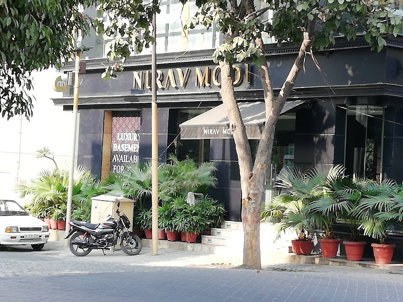 Aryan Art Gallery - Aryan Art Gallery D-33, Block D, Defence Colony, New Delhi, Delhi 110024, India