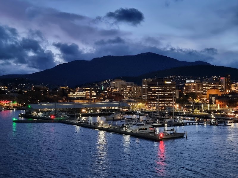 Waterfront Harbour - Waterfront Harbour, Victoria Dock Bridge, Franklin Whrf, Hobart TAS 7000, Australia