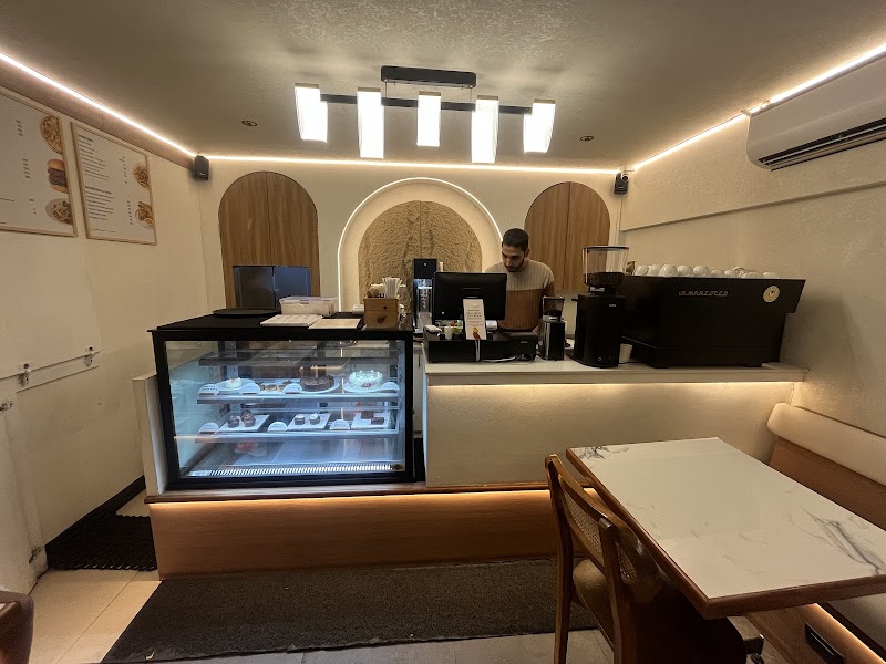 Beyond Bean Coffee - Beyond Bean Coffee The Monarch Hotel, 54, Brigade Rd, Shanthala Nagar, Ashok Nagar, Bengaluru, Karnataka 560001, India