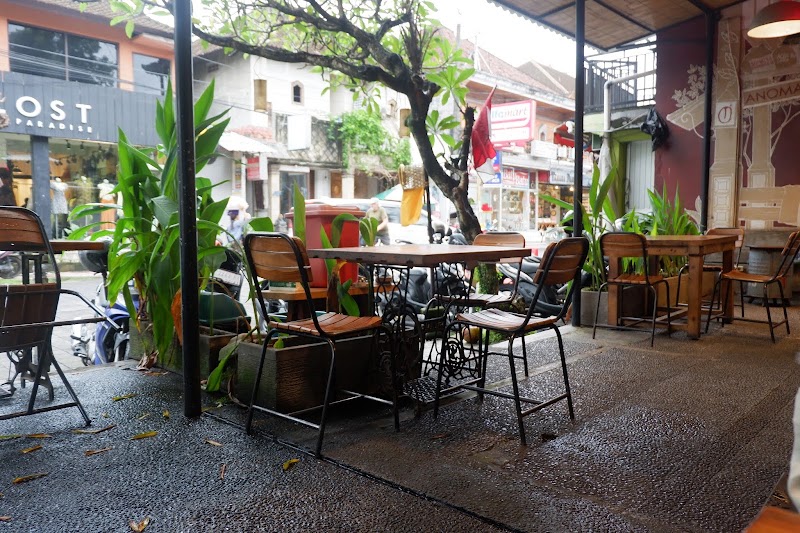 Anomali Coffee Ubud