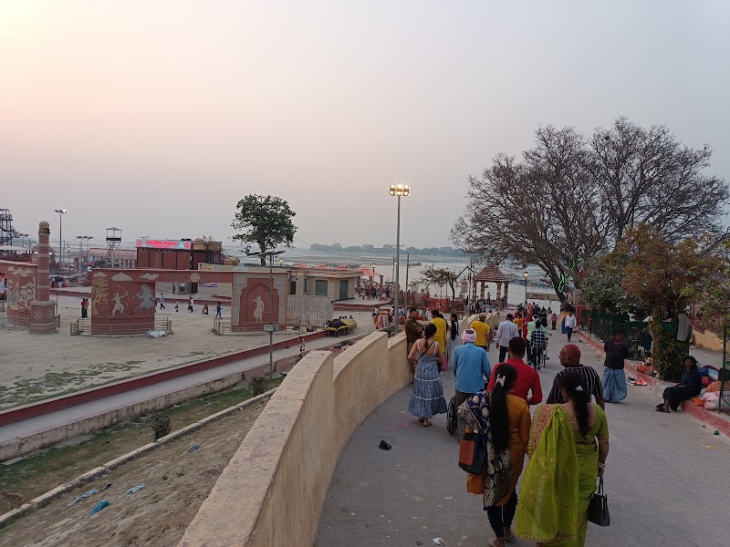 Saryu Ji Aarti Place - Saryu Ji Aarti Place R664+F56, Unnamed Road, Theri Bazar, Ayodhya, Manjha Kala, Uttar Pradesh 271303, India