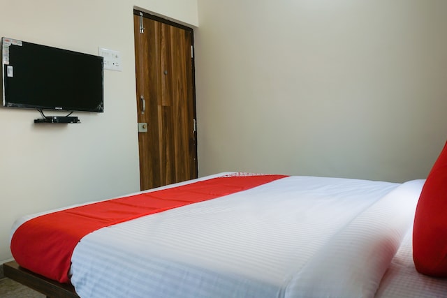 OYO 67260 Hotel Dream Sky - OYO 67260 Hotel Dream Sky 100, IT Park Road, Rakshak Nagar Gold, Internal Road, opposite to Zensar IT park, Rakshak Nagar, Kharadi, Pune, Maharashtra 411014, India