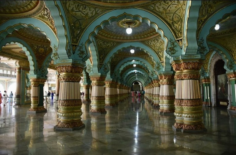Paradise Tours & Travels - Paradise Tours & Travels, Shree Guru Residency, #10, 10/1 Jhansi Lakshmi Bhai, Cross, Road, Devaraja Mohalla, CFTRI Campus, Yadavagiri, Mysuru, Karnataka 570005, India