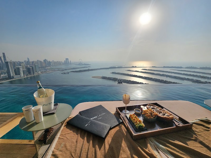 AURA SKYPOOL Dubai - AURA SKYPOOL Dubai Palm Jumeirah, The Palm Tower - 50th Floor - The Palm Jumeirah - Dubai - United Arab Emirates