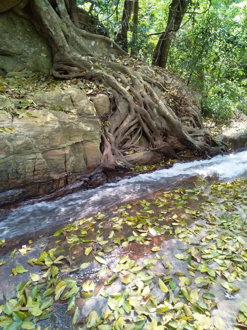 waterfall pool - waterfall pool, V26V+XCM Small rawana waterfall, Ella, Sri Lanka