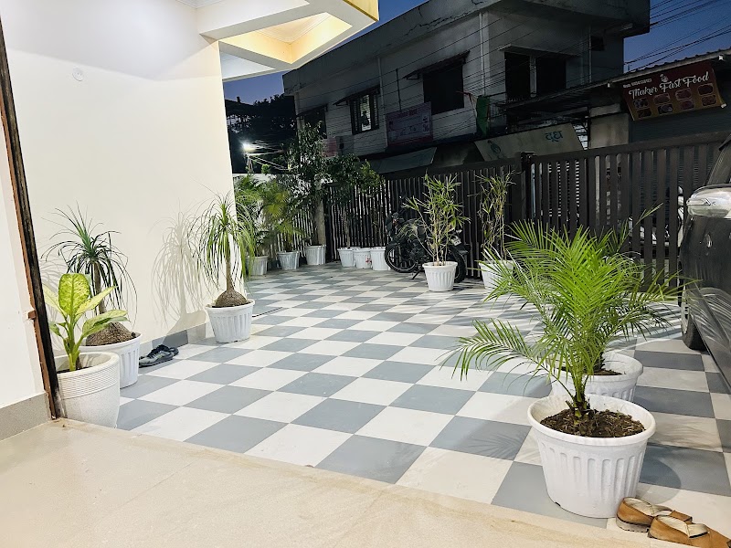 wuiD stayin, wakeupinDoon - wuiD stayin, wakeupinDoon Kanwali Rd, near Ganesh temple, Tilak Nagar, Khurbura Mohalla, Dehradun, Uttarakhand 248001, India