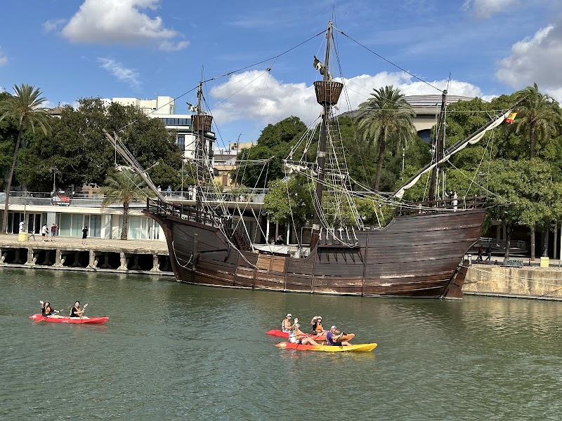 Guadaluxe - Cruceros por el Guadalquivir - Recorre Sevilla en Barco - Guadaluxe - Cruceros por el Guadalquivir - Recorre Sevilla en Barco Junto al Supermercado DIA, Av. Paseo de Cristina, Pasaje Centro comercial, Casco Antiguo, 41001 Sevilla, Spain