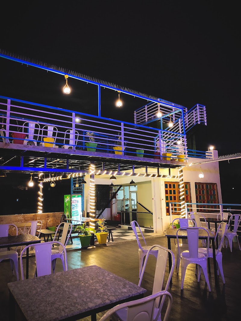 Hotel Lake Bridge - Hotel Lake Bridge 24, Gogawat Wadi Rd, inside Chandpol, Chand Pole, Udaipur, Rajasthan 313004, India